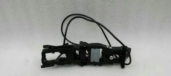 Mercedes-Benz CLS C219 Front door exterior handle/bracket A2117600134