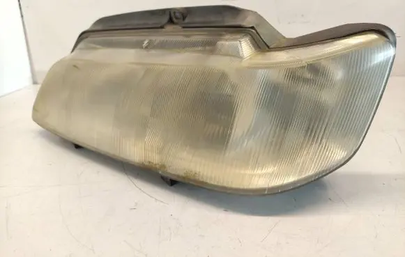 Peugeot 605 Headlight/headlamp 88200843