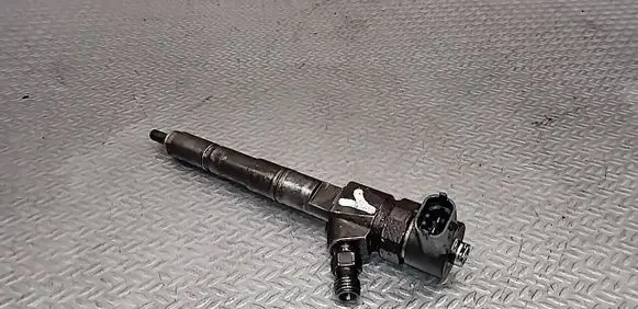 Opel Vectra C Fuel injector 0445110243
