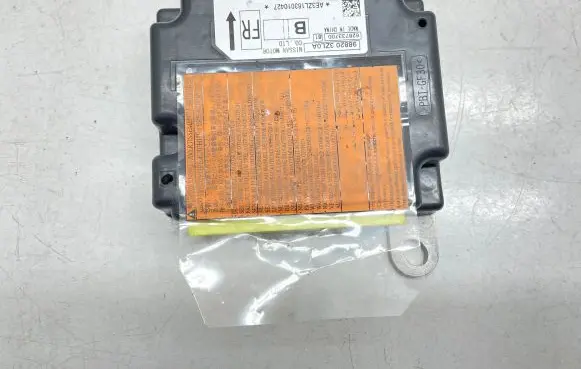 Nissan Pulsar Airbag control unit/module 988203ZL0A 628733700 AE3ZL163010427