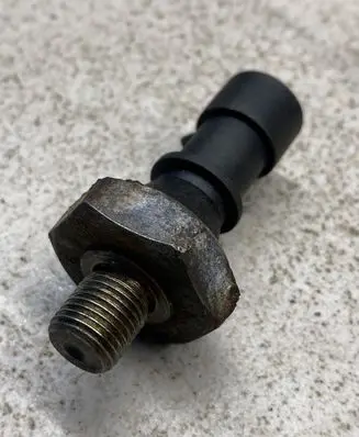 Opel Meriva A Oil pressure sensor 55354325