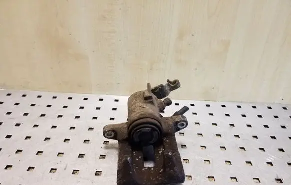 Volkswagen Golf Plus Rear brake caliper