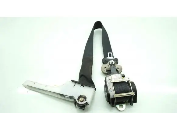 Nissan Juke I F15 Front seatbelt 617968000A