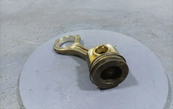 Piston