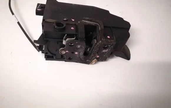 Peugeot 308 Front door lock 9810309780
