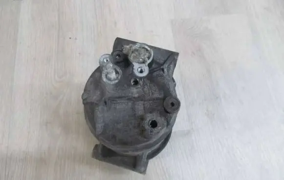 Renault Megane II Air conditioning (A/C) compressor (pump) 8200470242 27833