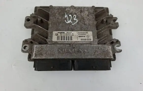 Renault Clio II Engine control unit/module 8200326395 S110140201A