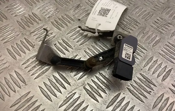 Volvo XC90 Headlight/headlamp level sensor 32246988 31406563