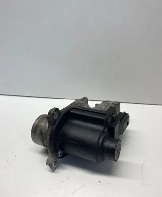 Volkswagen Touran I EGR valve 03G131501D