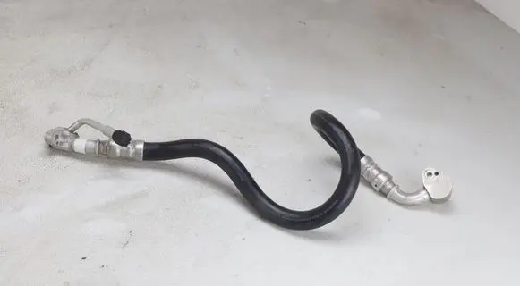 Air conditioning (A/C) pipe/hose