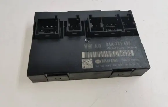 Volkswagen PASSAT B7 Comfort/convenience module 3AA959433