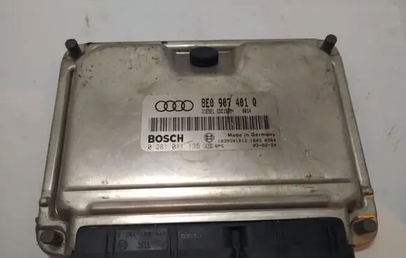 Audi A4 S4 B6 8E 8H Engine control unit/module 0281011135 8E0907401Q