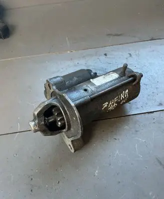Opel Zafira B Starter motor