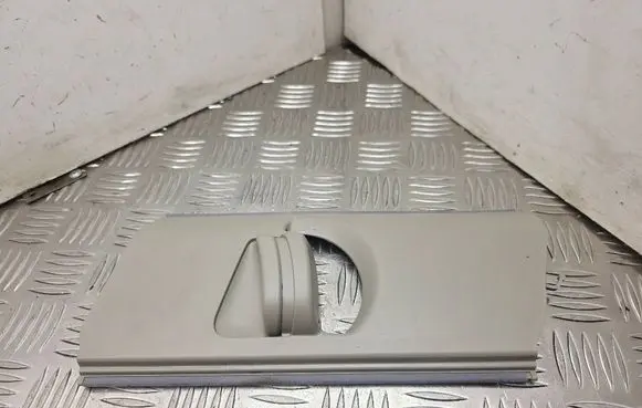 (B) pillar trim (top)