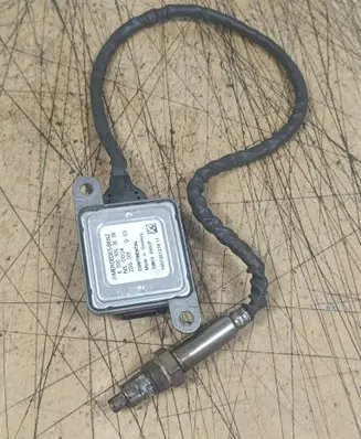 Mercedes-Benz E C207 W207 Lambda probe sensor A0009053606