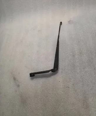 Mitsubishi Pajero Front wiper blade arm 