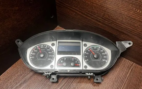 Iveco Daily 4th gen Speedometer (instrument cluster) 555001210200 555001210100