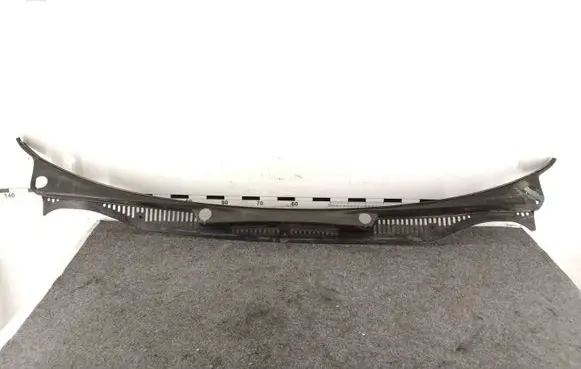 Volkswagen Caddy Wiper trim 8K0819403