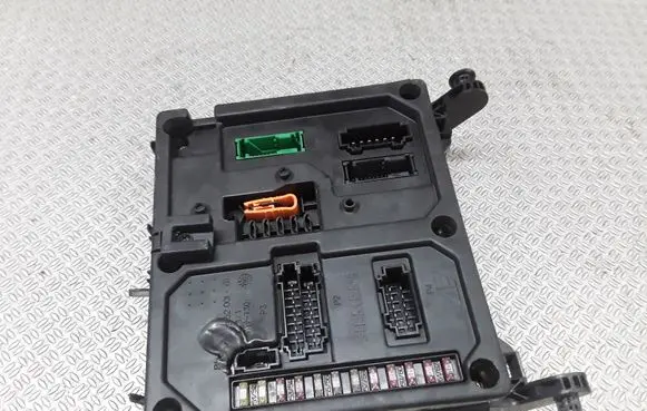Volkswagen Sharan Comfort/convenience module YM2114B205CB