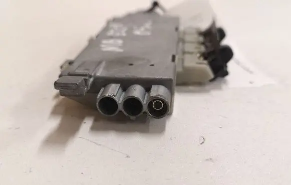Mercedes-Benz E W211 Aerial antenna amplifier A2118203089 921869001 402101060097312