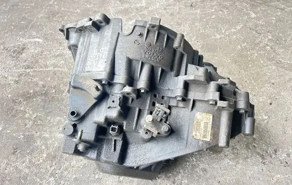 Volvo C70 Manual 5 speed gearbox 1023746