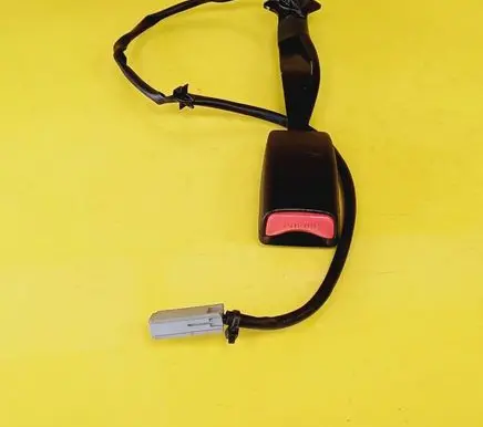 Mazda 5 Front seatbelt buckle