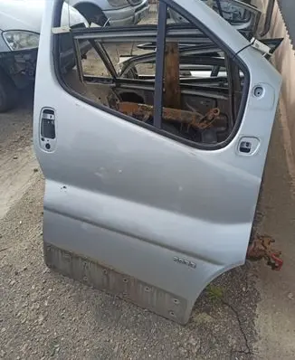 Opel Vivaro Front door