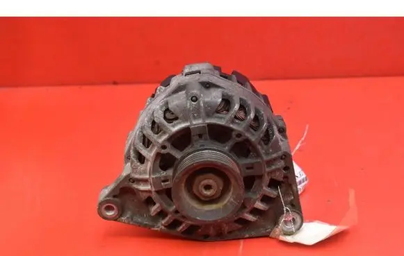 Volkswagen PASSAT B5 Generator/alternator 06B903016C