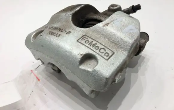Ford Escape IV Front brake caliper