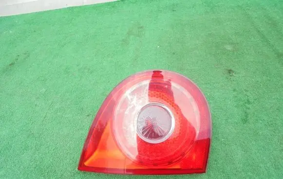 Volkswagen Golf V Tailgate rear/tail lights 1K6945093E