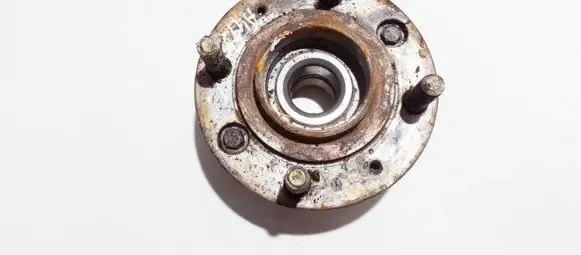 Volvo S40, V40 Rear wheel hub