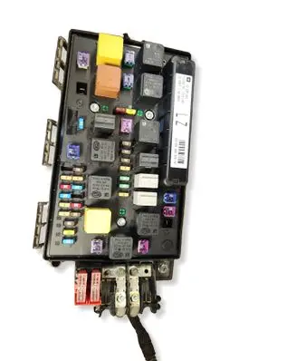 Opel Astra H Fuse module 13285621 5DK00946470