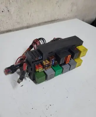 Mercedes-Benz ML W164 Fuse module A1645400672 50724260