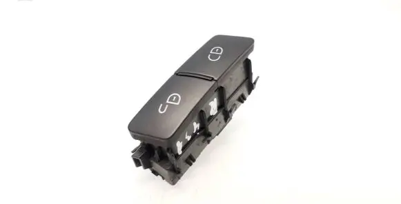 Mercedes-Benz E W212 Central locking switch button A2048706410 03151610