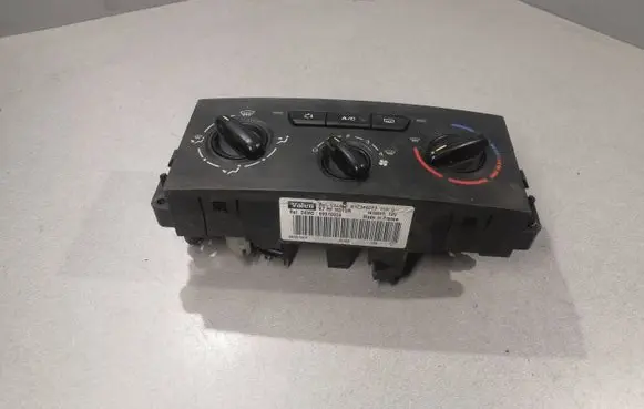 Peugeot 207 Climate control unit N102080FZ 69910004