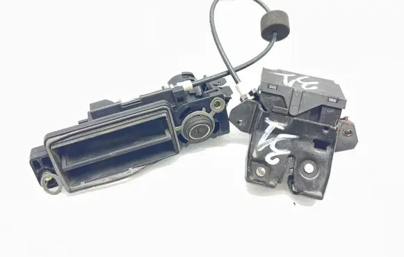 Mercedes-Benz E W211 Loading door lock A1717500085 A1717500185