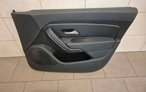 Dacia Duster II Front door card panel trim 809005331R 809004326R