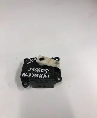 Nissan Qashqai J12 A/C air flow flap actuator/motor 277306rf0a