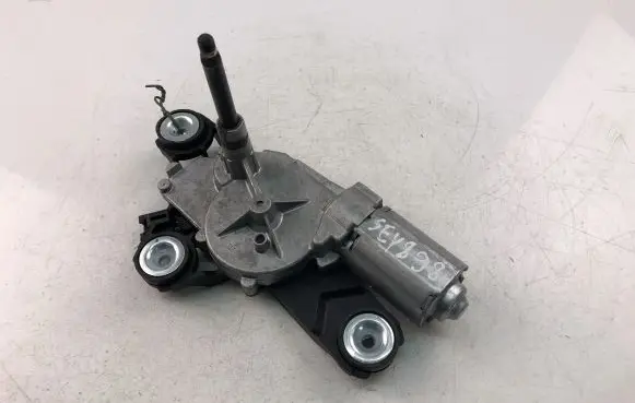 Volvo V50 Wiper motor 0390201875
