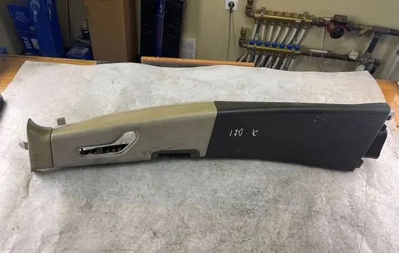 Volvo V70 (B) pillar trim (top)