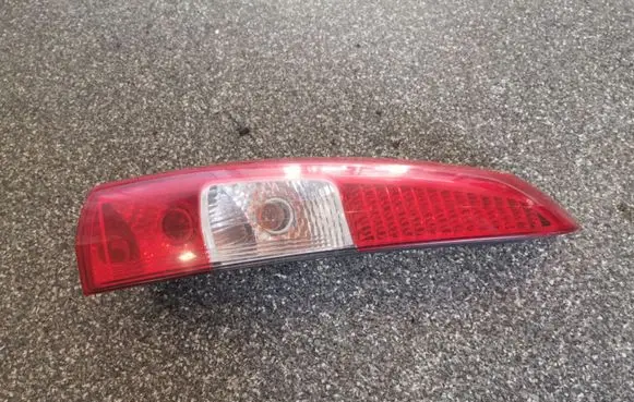 Volvo XC70 Rear/tail lights