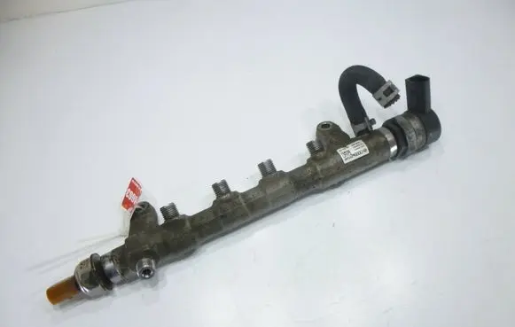 Volkswagen PASSAT B7 Fuel main line pipe 057130764AB 0281006075 03L906054