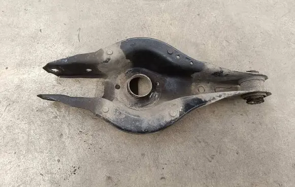 BMW 4 F32 F33 Rear upper control arm/wishbone 6867541