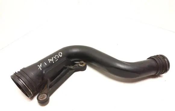 Skoda Octavia Mk2 (1Z) Air intake hose/pipe 1K0145762CK