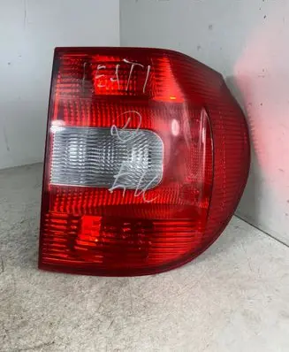Skoda Yeti (5L) Rear/tail lights 5L0945112 5L0945096
