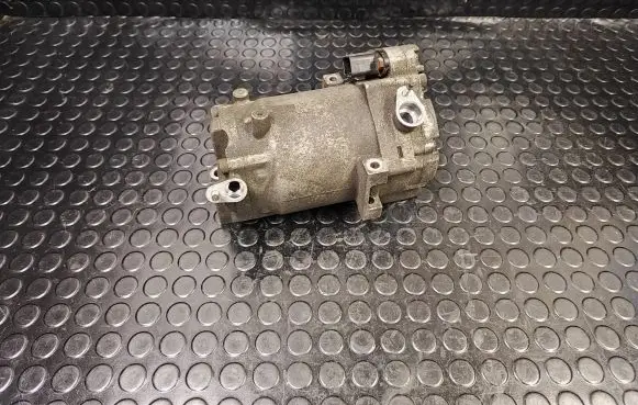 Nissan Leaf I (ZE0) Air conditioning (A/C) compressor (pump) 919200007 CYXN7060AJ