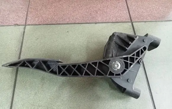 Opel Astra H Accelerator throttle pedal 9157998BK