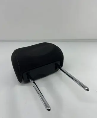 Volkswagen PASSAT B8 Front seat headrest 