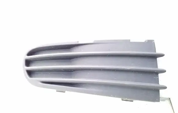 Volvo V50 Front bumper lower grill 30657010