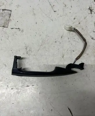 Volkswagen PASSAT B6 Front door exterior handle